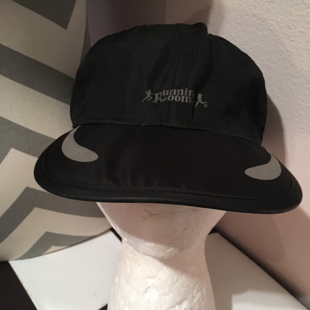 Running 🏃🏻‍♀️ 🏃🏻‍♂️hat